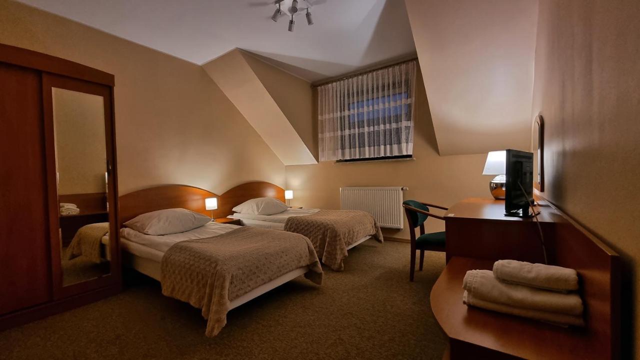 Hotel Jola Września Exteriör bild