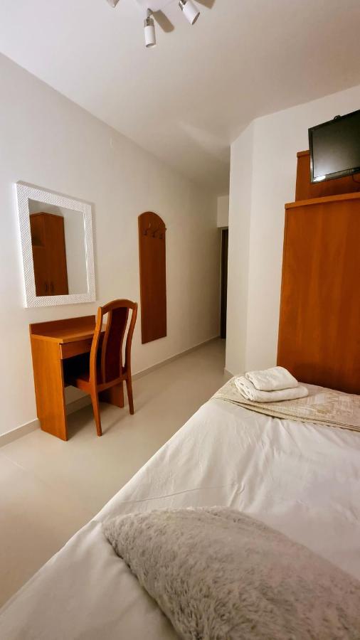 Hotel Jola Września Exteriör bild