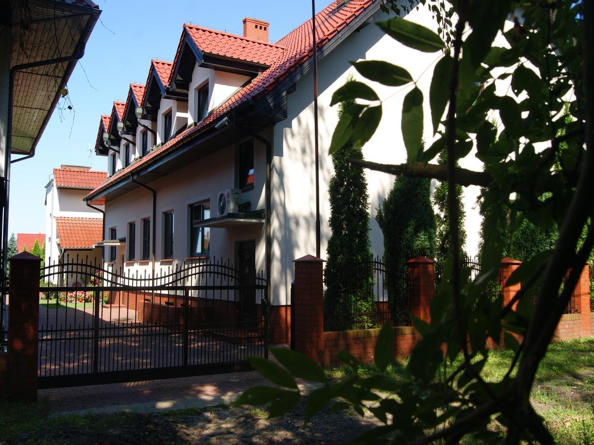 Hotel Jola Września Exteriör bild