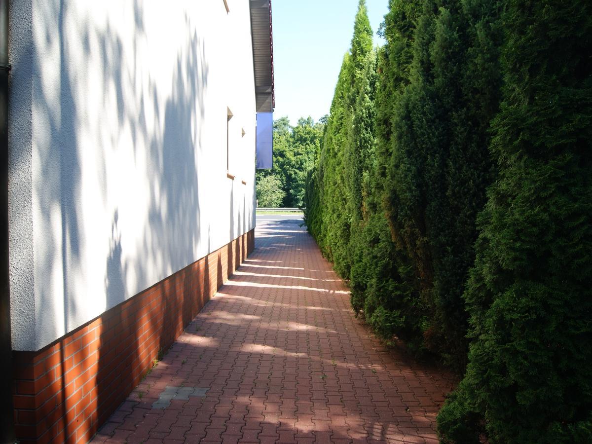 Hotel Jola Września Exteriör bild